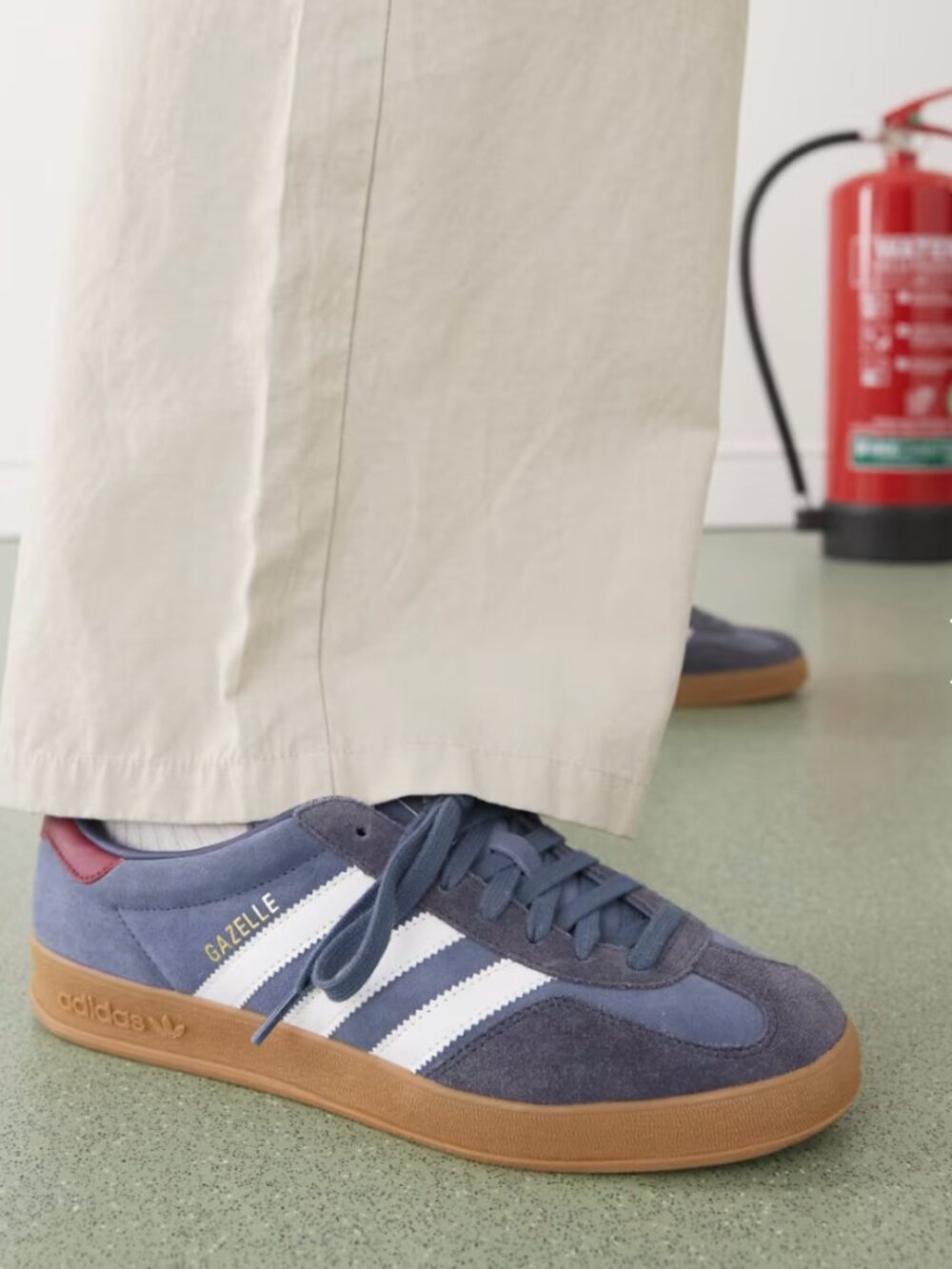 Adidas Originals Gazelle Indoor Sneakers, Navy, Womens 7 - Picture 3 of 11